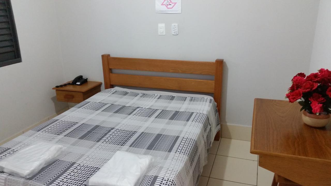 Florenca Hotel Santo Anastácio Esterno foto