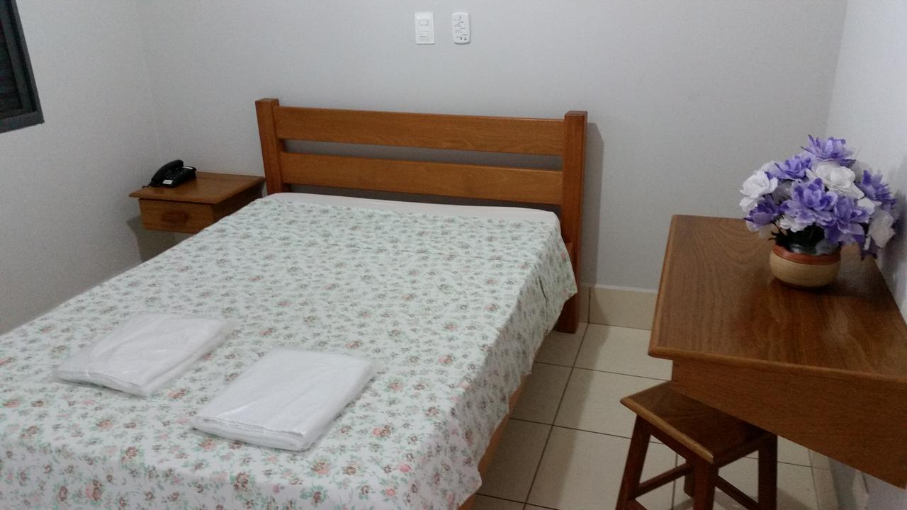 Florenca Hotel Santo Anastácio Esterno foto